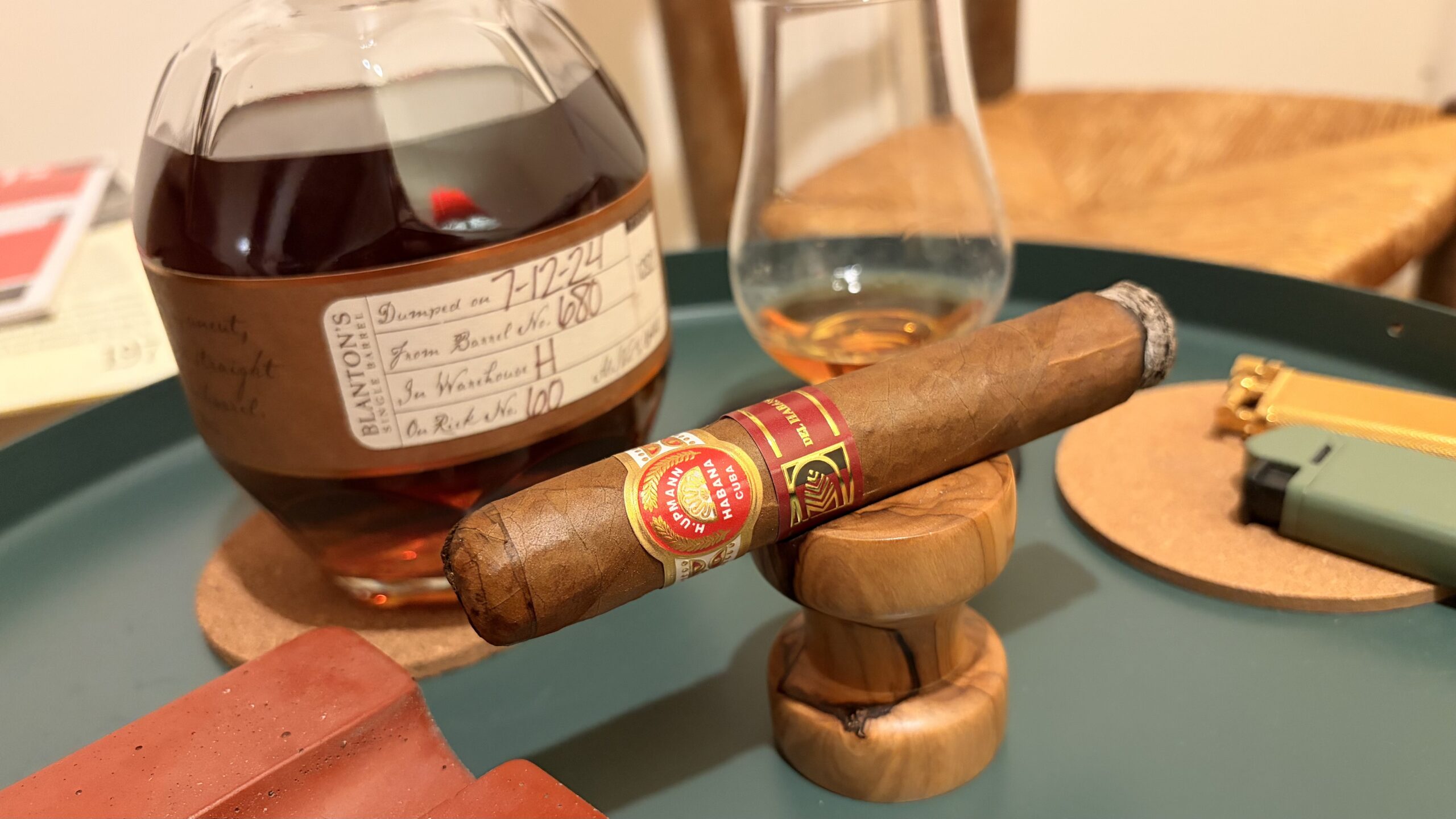 H. Upmann – Royal Robusto